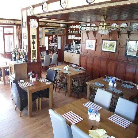 Hotel Kylemore Pass