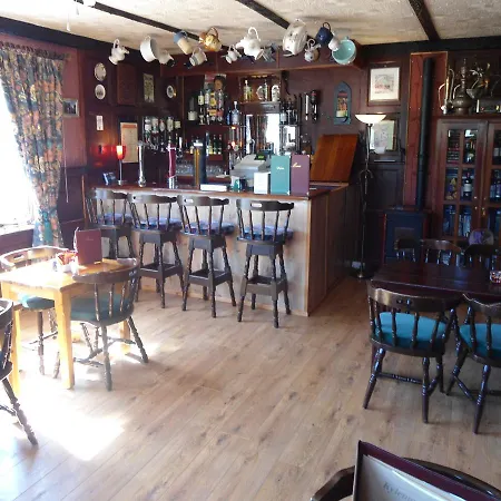 Kylemore Pass Hotel