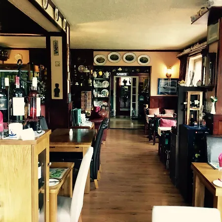 Kylemore Pass Hotel 3*