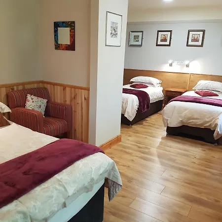 Kylemore Pass Hotel 3*