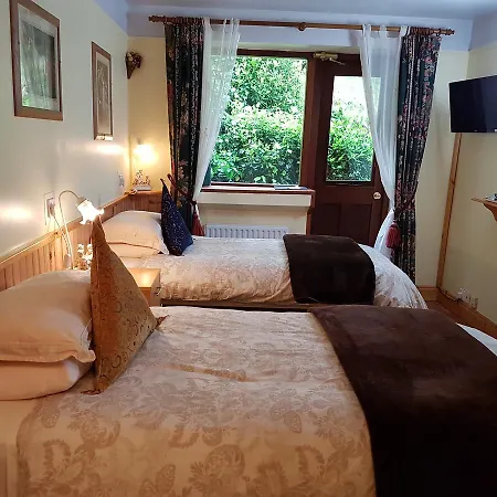 Hotel Kylemore Pass