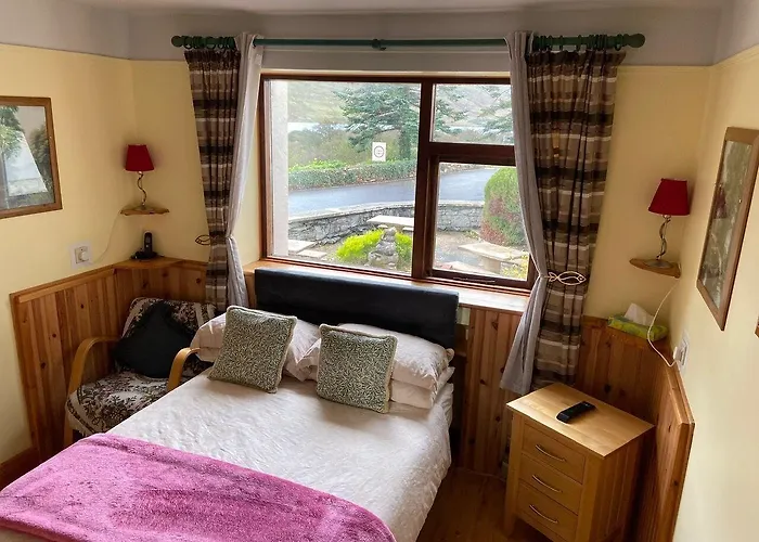 Kylemore Pass 3* Letterfrack