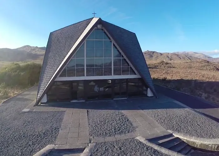 Kylemore Pass Hotel 3*